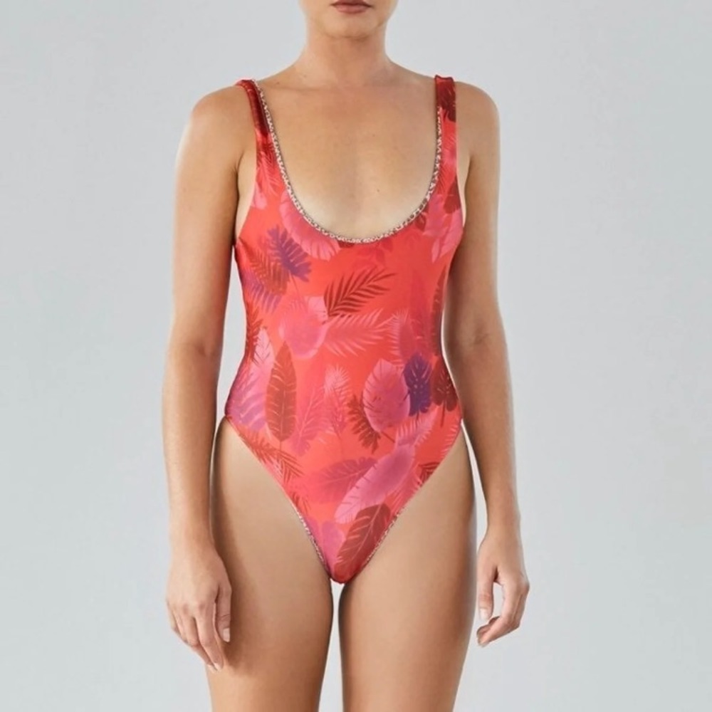 Acacia one piece